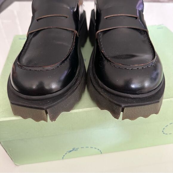 Off-White Leather Sponge Loafer - Picture 5 of 10